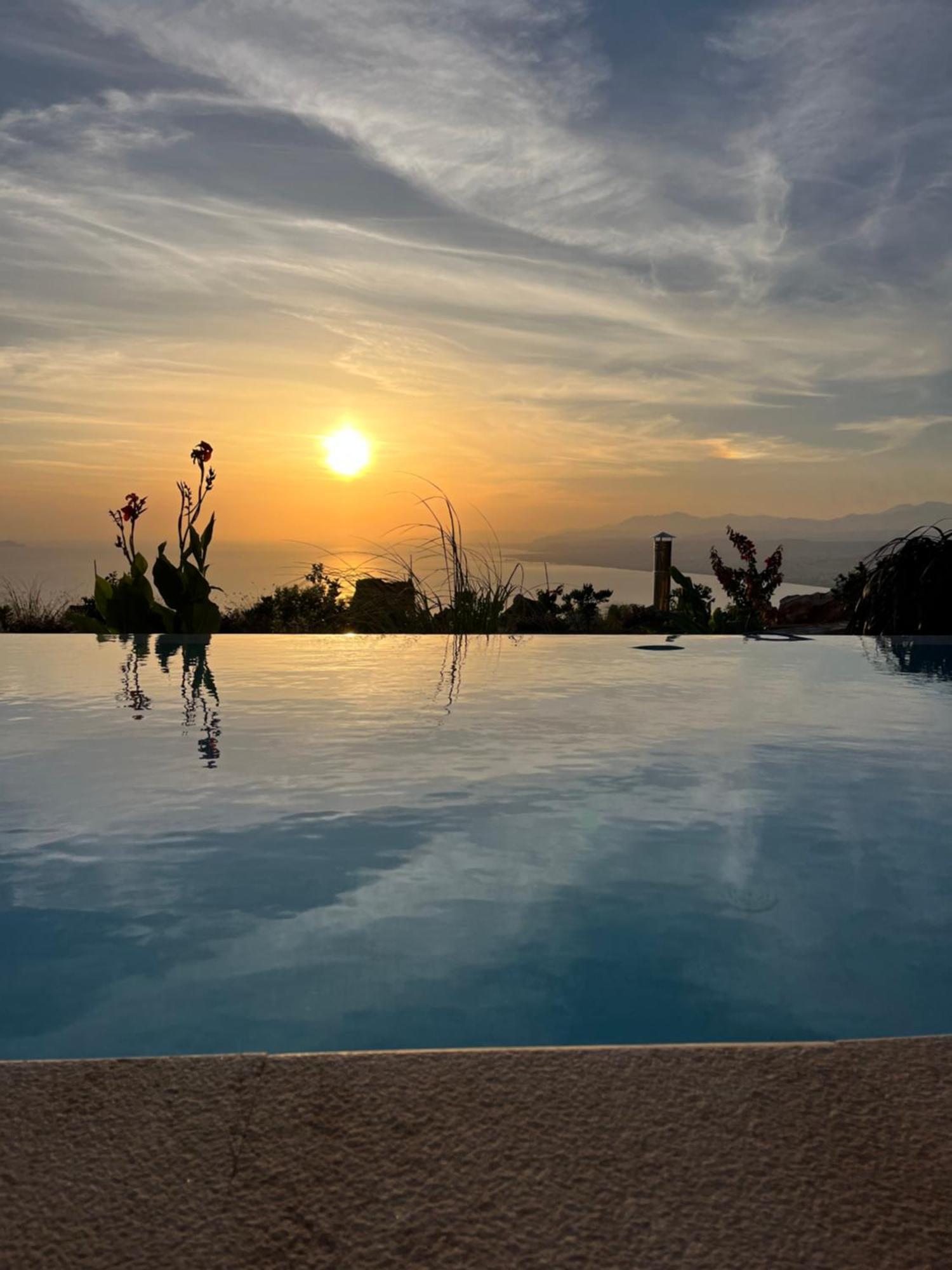 Plethora Luxury Suites Rodhiá المظهر الخارجي الصورة
